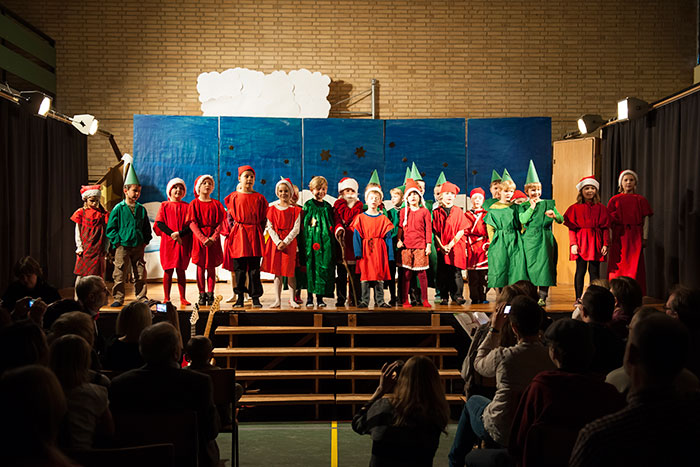 Der er stor interesse omkring juletræsfesten på Förde-Schule. Arkivfoto Dieter Skovbo