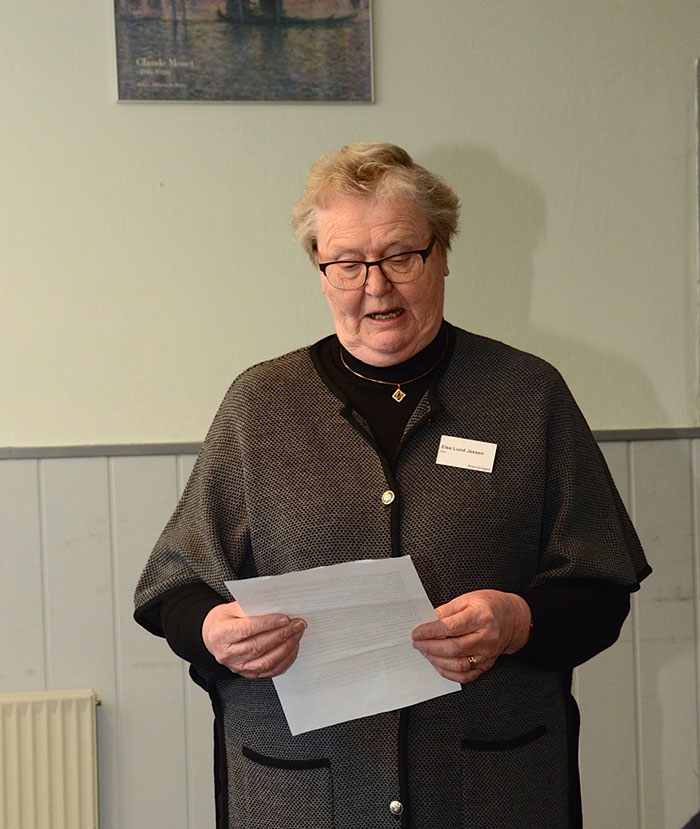 Formand for Ældre Sagen i Bov, Else Lund Jessen bød velkommen til de frivillige. Foto Tove Hansen 