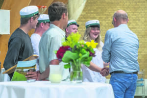 Der var glade smil ved elevernes afslutning på Gråsten Landbrugsskole. Foto Søren Gülck
