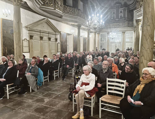 Fyldt slotskirke til koncert med Michala Petri