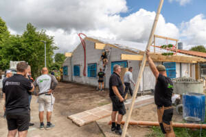 Der var rejsegilde på to nye klasseværelser på Nybøl Børneunivers. Foto Søren Gülck