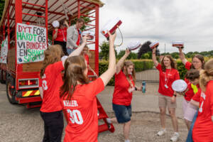Studenterne blev budt indenfor i præstegården i Rinkenæs, hvor Helene Ingerslev blev student. Foto Søren Gülck