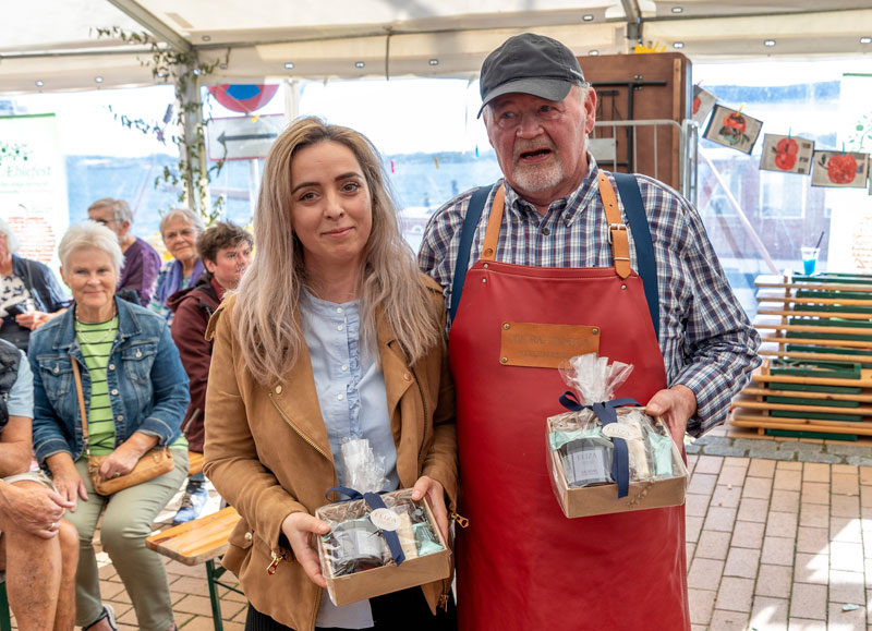 nr-2&3 Carmen Christensen vandt førstepladsen, mens Carsten Christensen opnåede en tredjeplads i kagedysten.