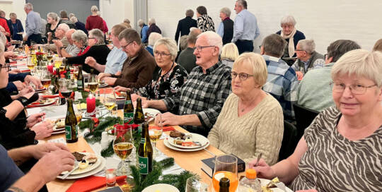 Festlig julefrokost i Kværs. Foto Rolf Hattesen