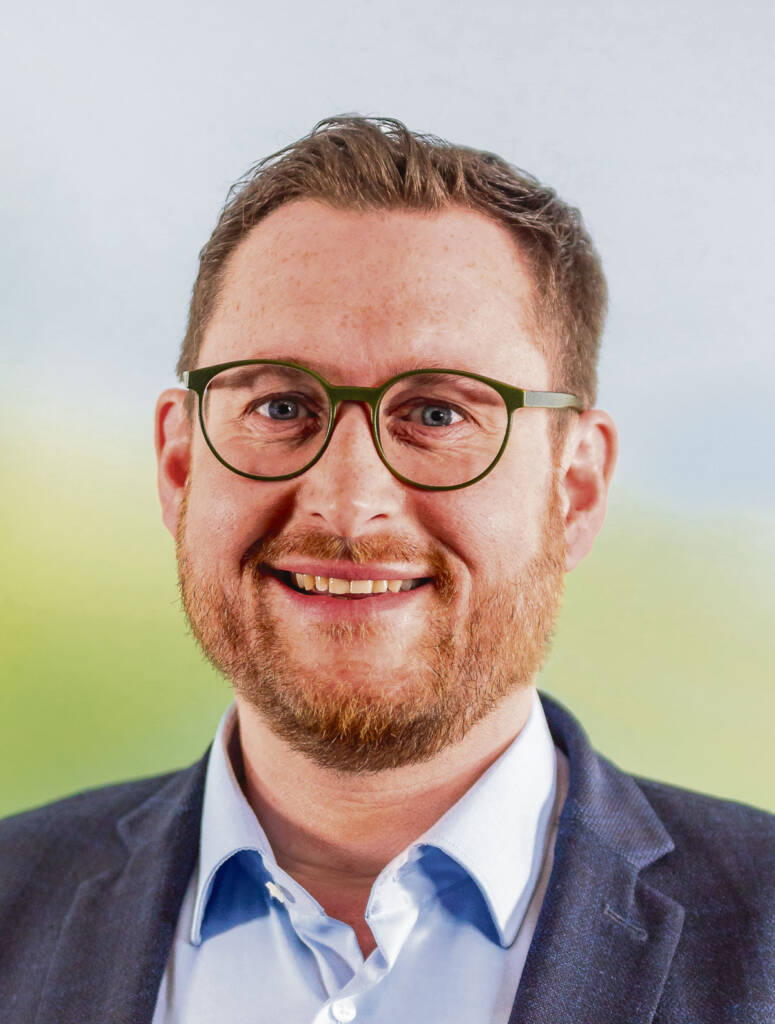 Venstre_KV25_DanielStaugaard 43-årige Daniel Staugaard fra Egernsund er genvalgt til byrådet for Venstre og er nu med i forhandlingerne, om der er noget, der kan bringe det liberale parti ind i konstitueringen mod, at byrådets næststørste parti får poster, der afspejler de otte mandater.
