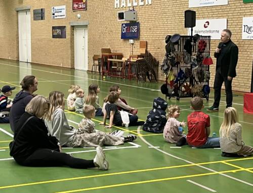 Hatteteater for børn i Grænsehallerne