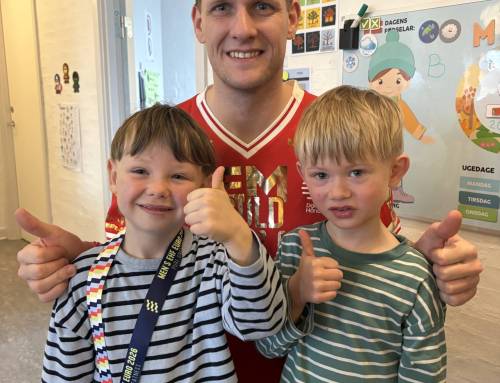 EM-guld i børnehøjde: Kevin Møller besøgte Børnehuset Evigglad
