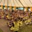 Over 300 børn og voksne deltog i børneformiddagen med tryllekunstner i fest­teltet. Foto Helle Hockerup