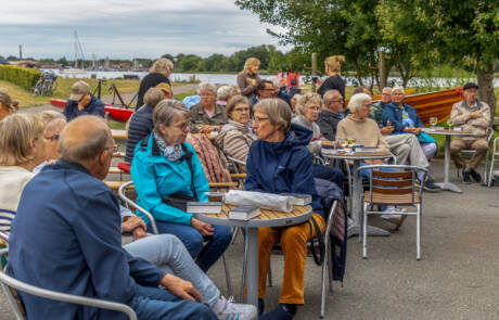Fællessang og fællesskab ved vandet Fællessang ved Gråsten Ro- og Kajakklub