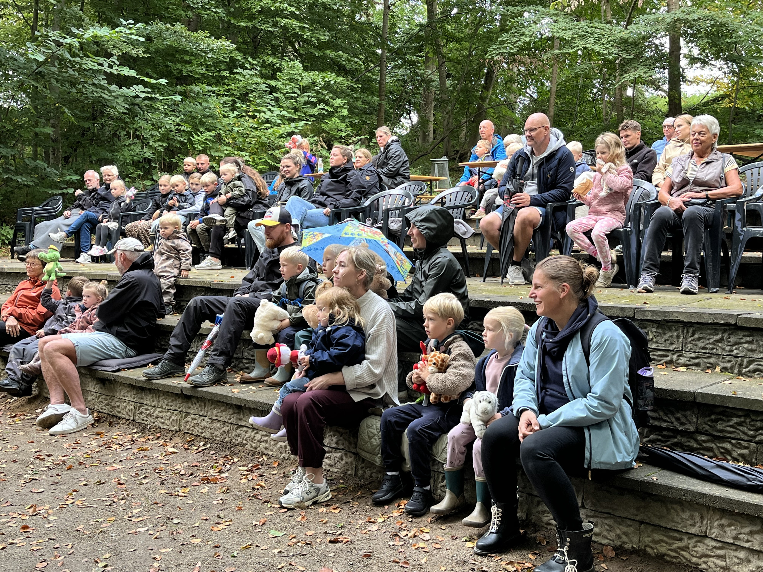 Hjertevarm koncert rundede sæsonen af på Friluftsscenen Bamsekoncert på Friluftsscenen i Padborg