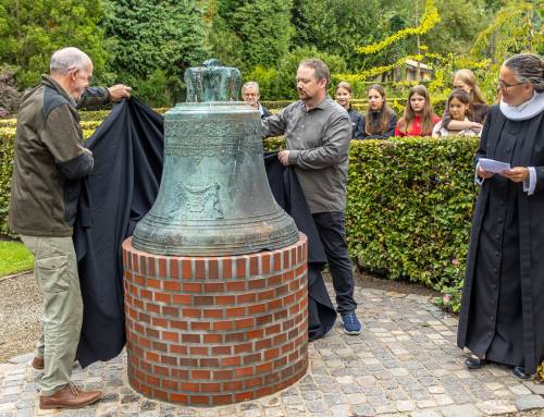 Historisk slotsklokke får nyt liv