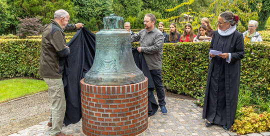 Historisk slotsklokke får nyt liv