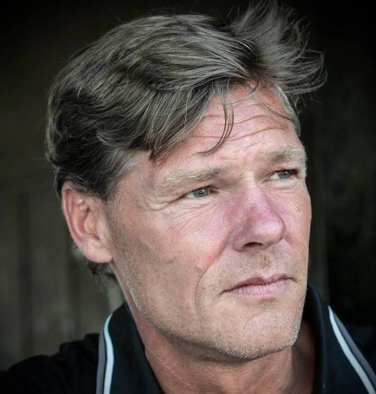Portræt af forfatteren Claus Lohman