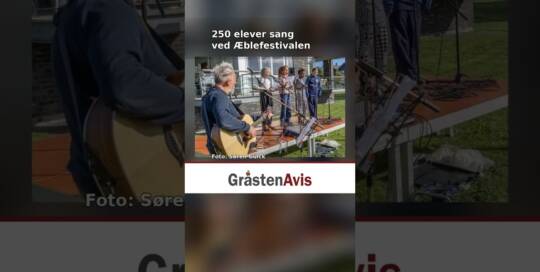250 skoleelever sang ved Æblefestivalen